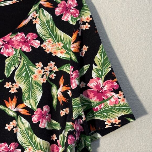 Catherines Black and Pink Floral Short Sleeve T-Shirt Women’s 14/16W. - Picture 4 of 10